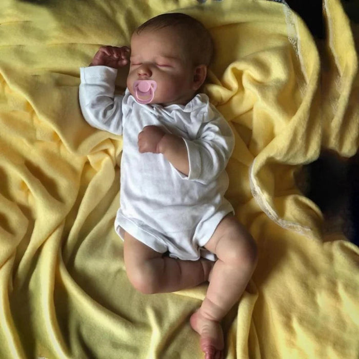 Bebê Reborn de Silicone Isabela Realismo Impressionante e Toque Suave